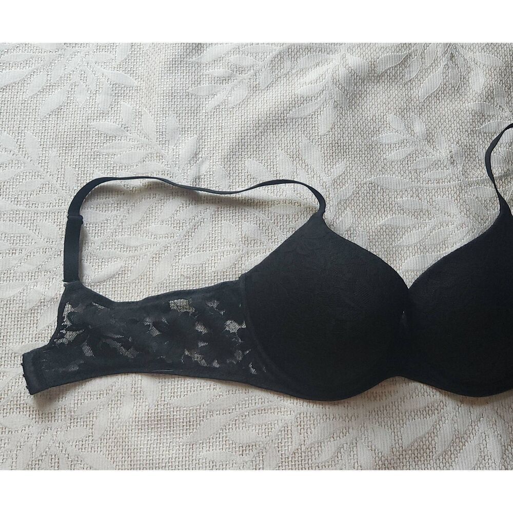 28 No Boundaries black lace padded bra
